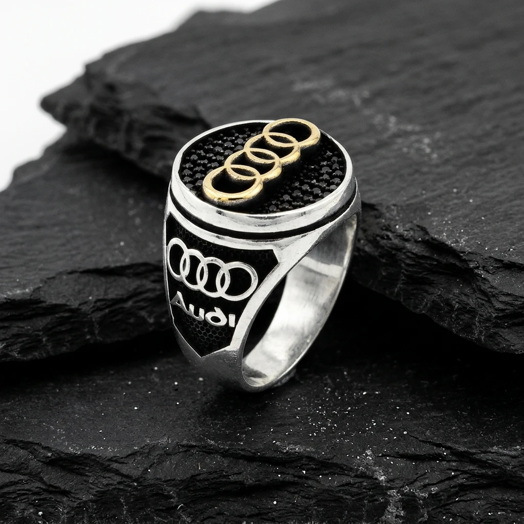 Audi Logolu ve Siyah Mikro Taşlı Erkek Yüzüğü ürün görseli