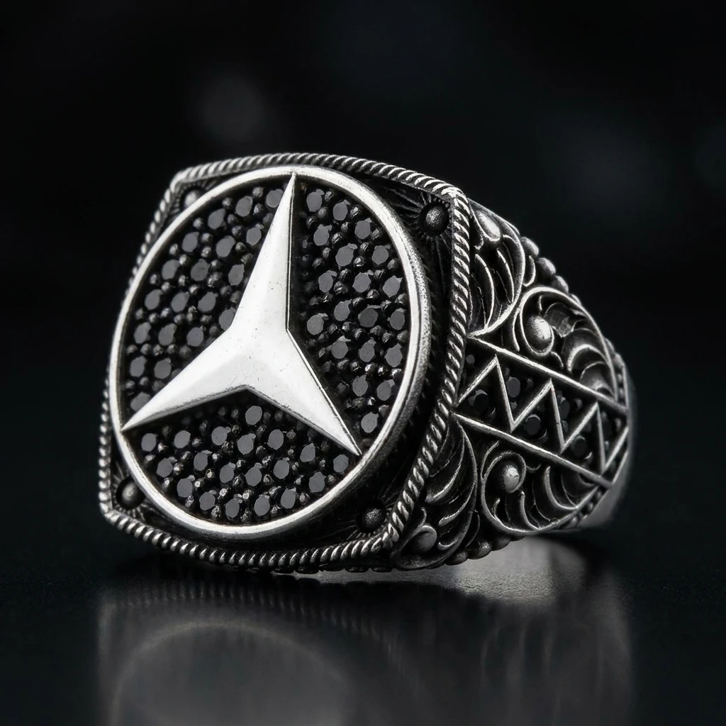 Mikro Taşlı ve El İşlemesi Detaylı Mercedes Erkek Yüzüğü ürün görseli