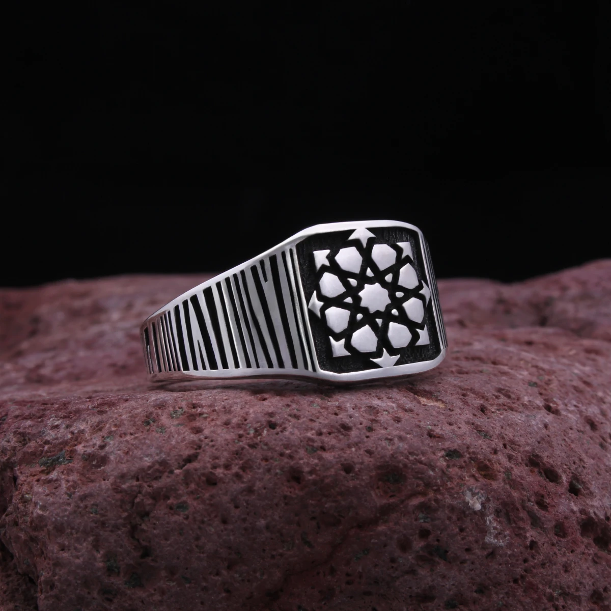 Otantik Tasarım Gümüş Erkek Yüzüğü