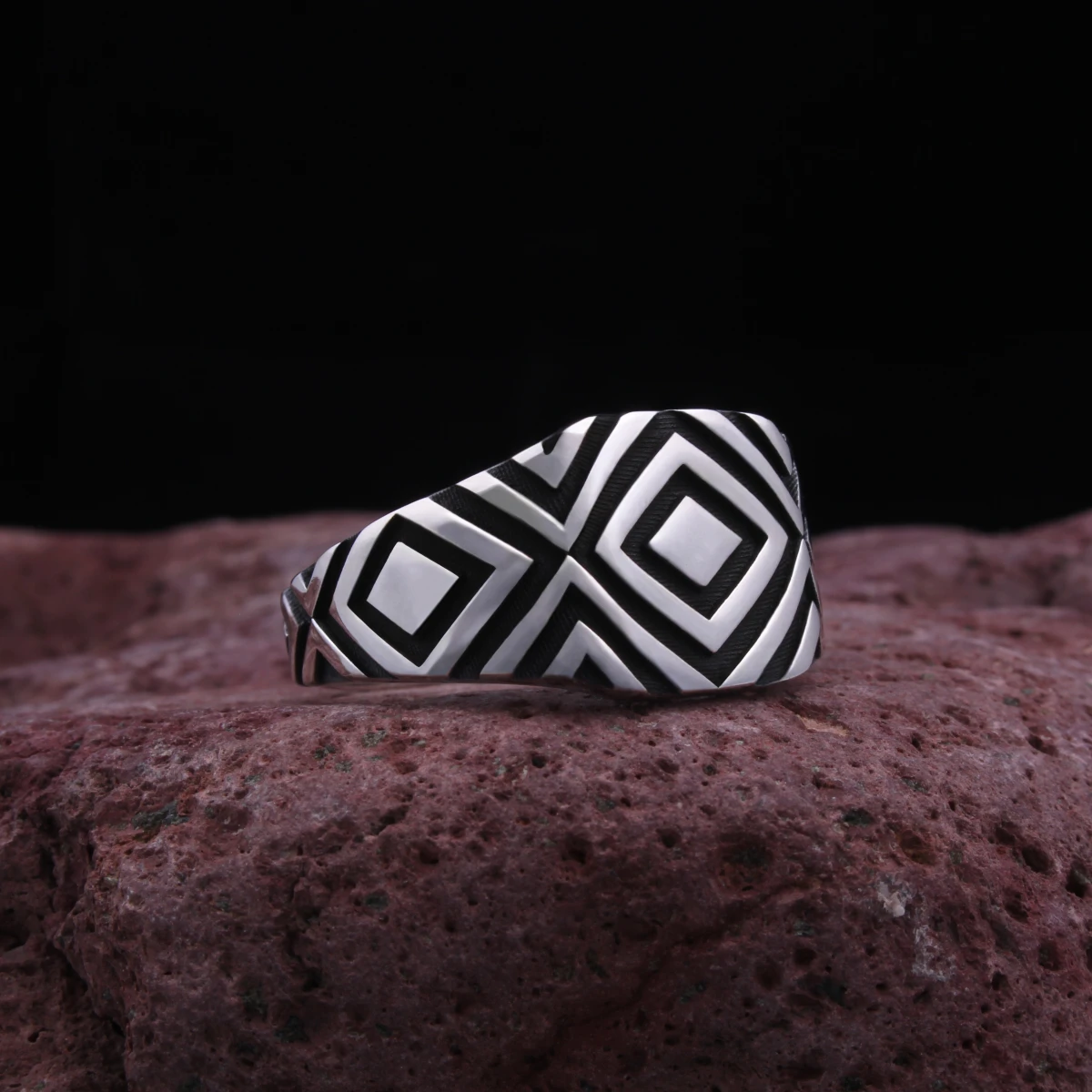Çizgisel Tasarım Gümüş Erkek Yüzüğü