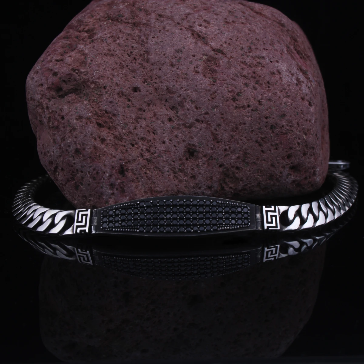 Grekkol Desenli Siyah Zirkon Taşlı Erkek Bileklik