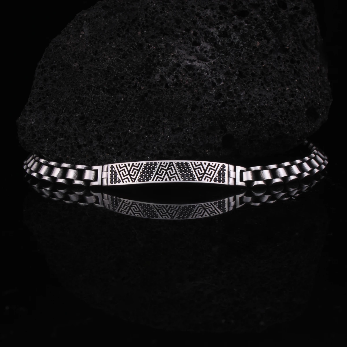 Geometrik Desenli Kordon Erkek Bileklik