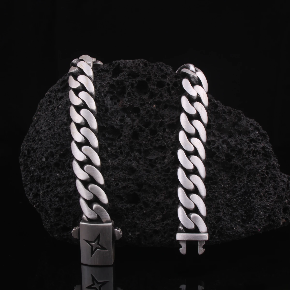 Gümüş Yıldız Detaylı Kalın Gurmet Erkek Bileklik