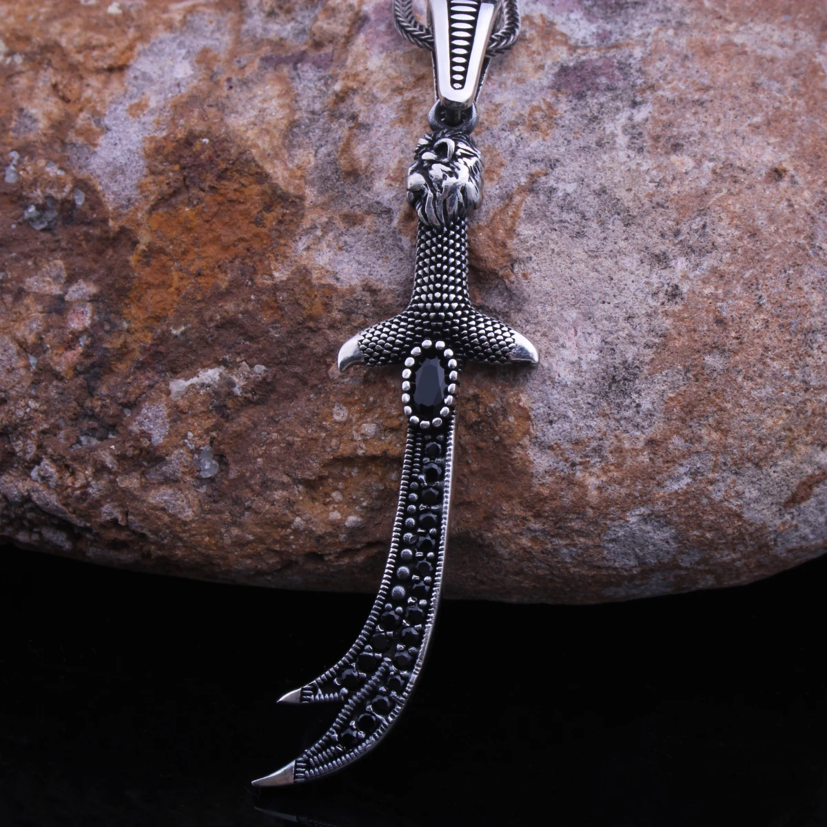 Zülfikar ve Aslan Tasarımlı Gümüş Erkek Kolye Ucu