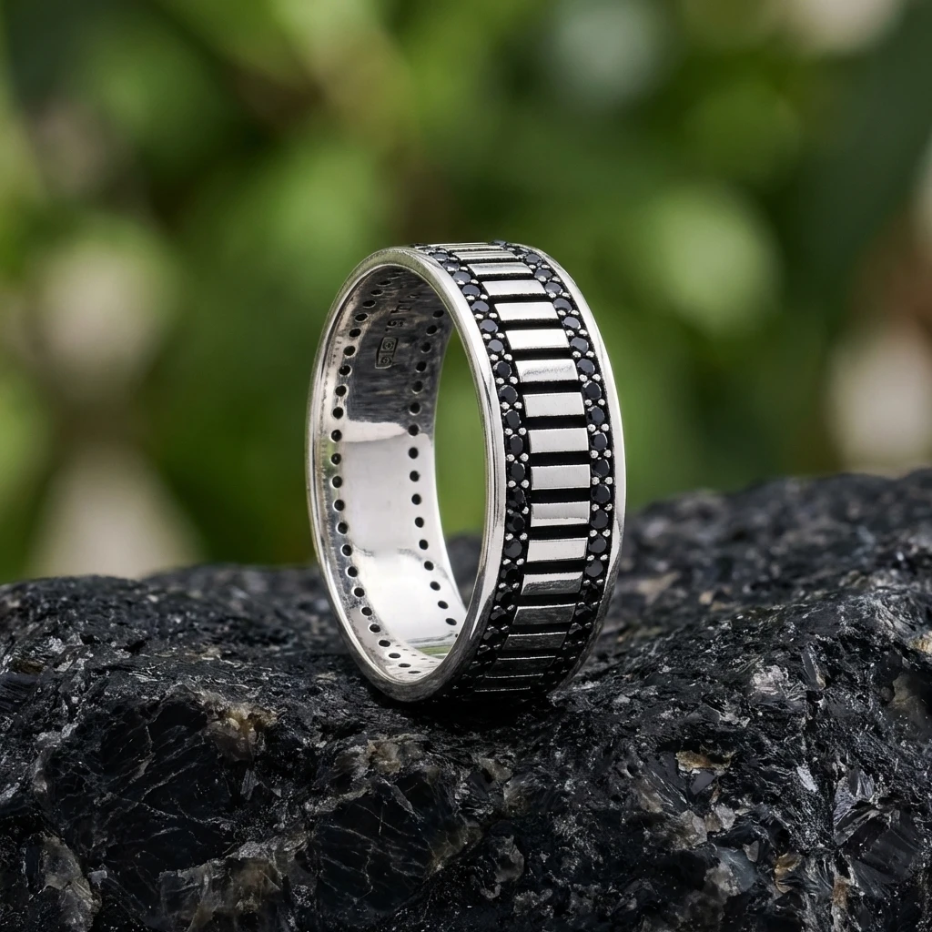 Balıksırtı Desenli Üç Sıra Alyans