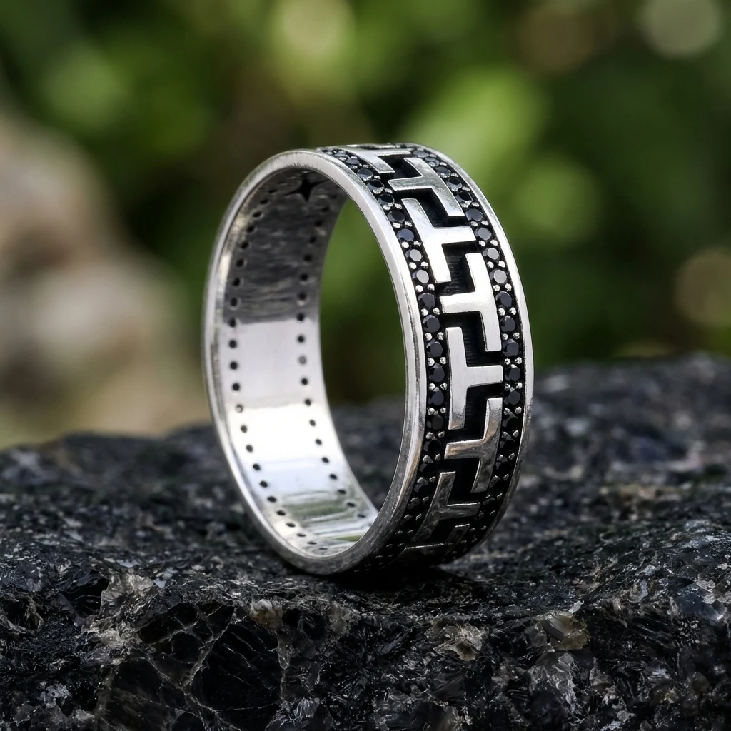 T-Model Siyah Taşlı Erkek Alyans