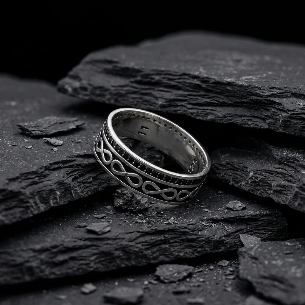 Sonsuzluk Sembollü Siyah Taşlı Alyans