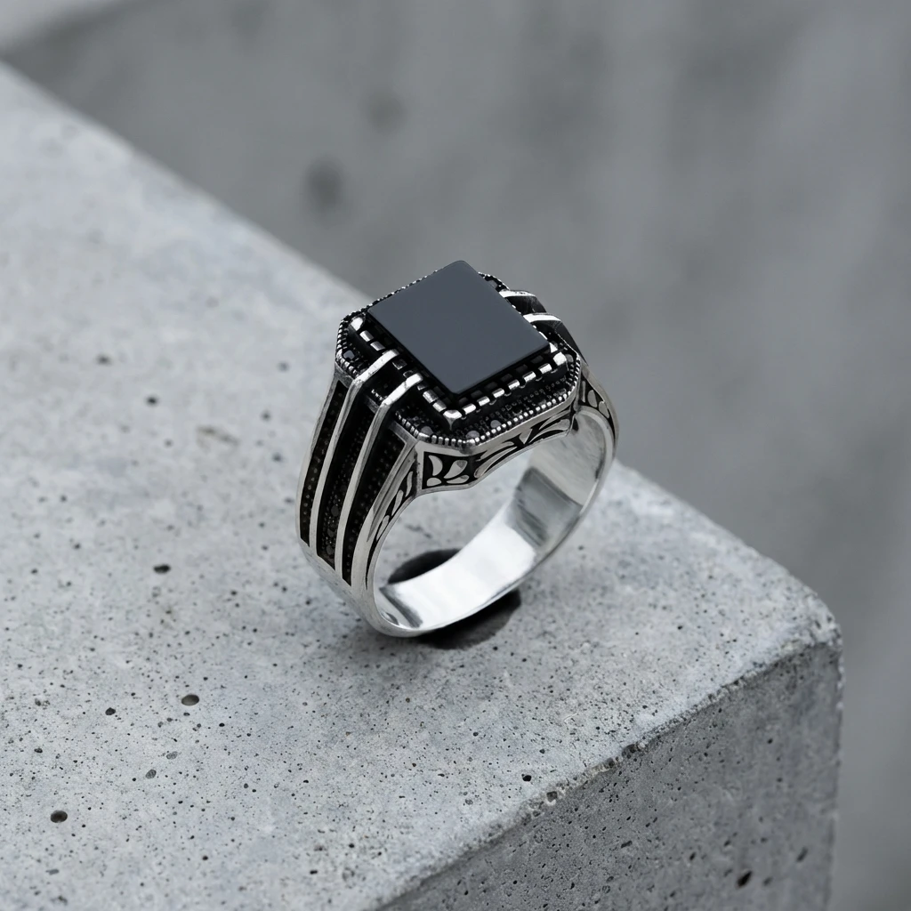 Üçlü Hat İşlemeli Kaplan Gözü Taşlı Erkek Yüzük