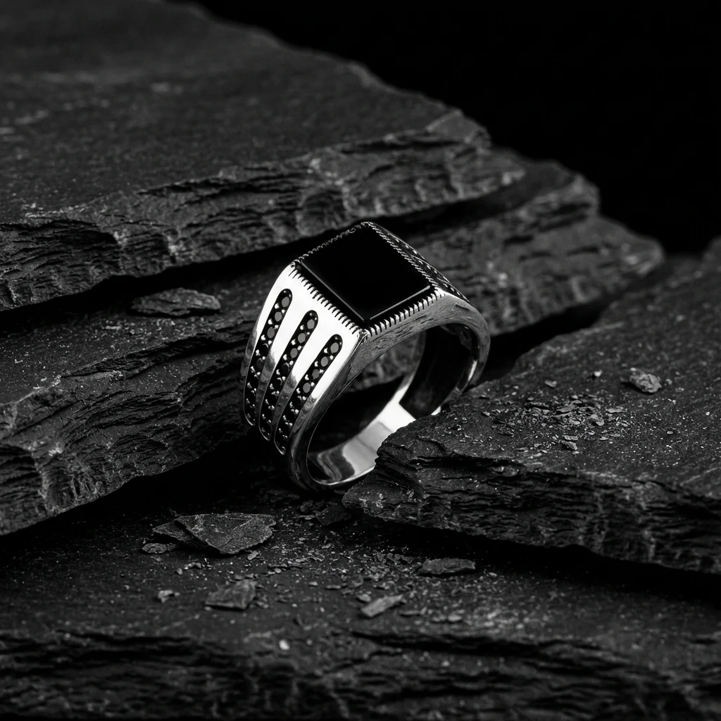 Siyah Kare Taşlı Modern Tasarım Gümüş Erkek Yüzüğü