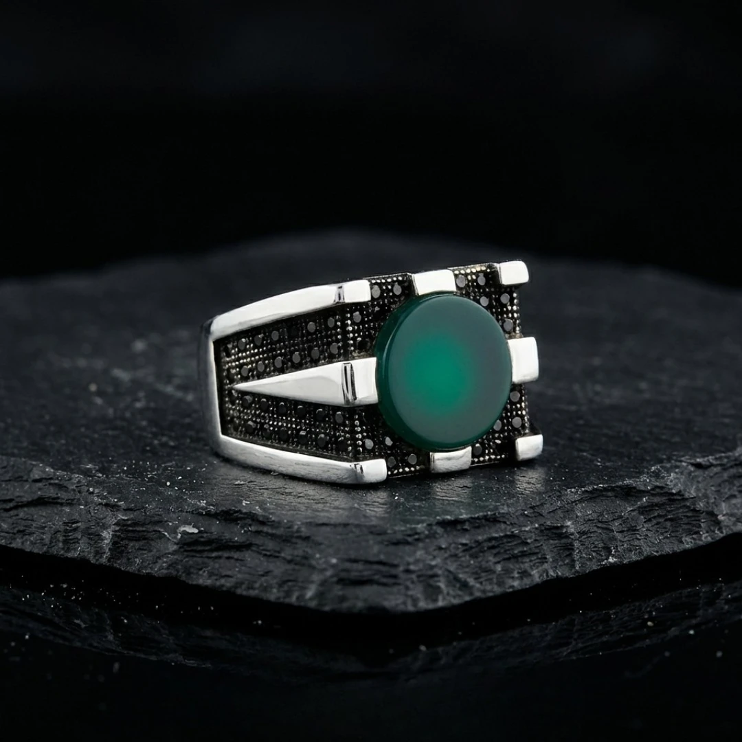 Özel Tasarım Yeşil Akik Taşlı Masif Gümüş Mühür Yüzük