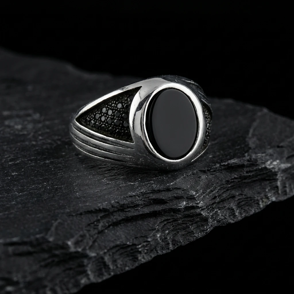 Üç Çizgili ve Siyah Oniks Taşlı Erkek Yüzük