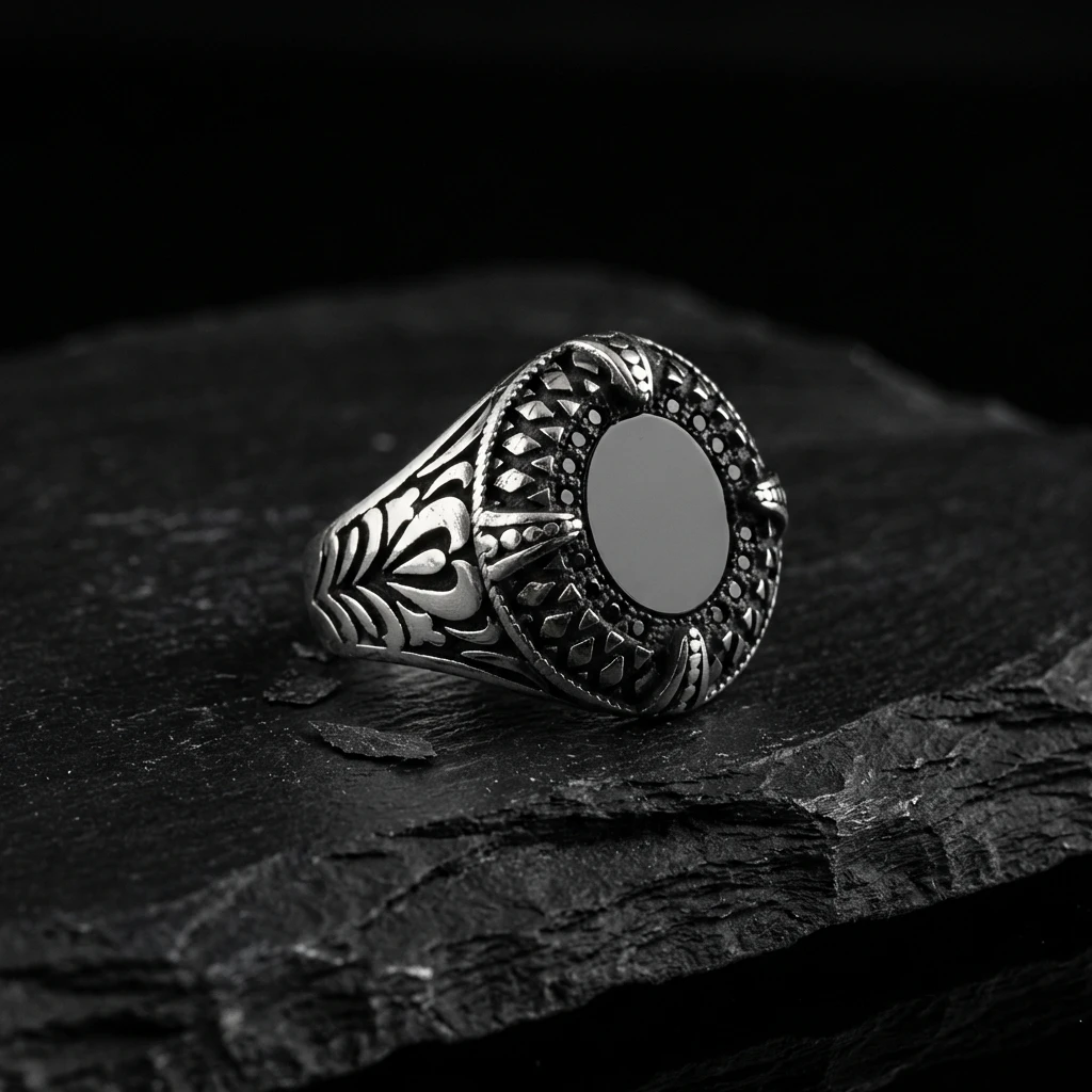 Yaprak Motifli ve Baklava Dilimli Siyah Oniks Erkek Yüzük