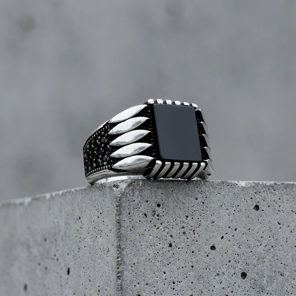 Modern Tasarım Kare Siyah Taşlı Özel İşçilikli Erkek Gümüş Yüzük