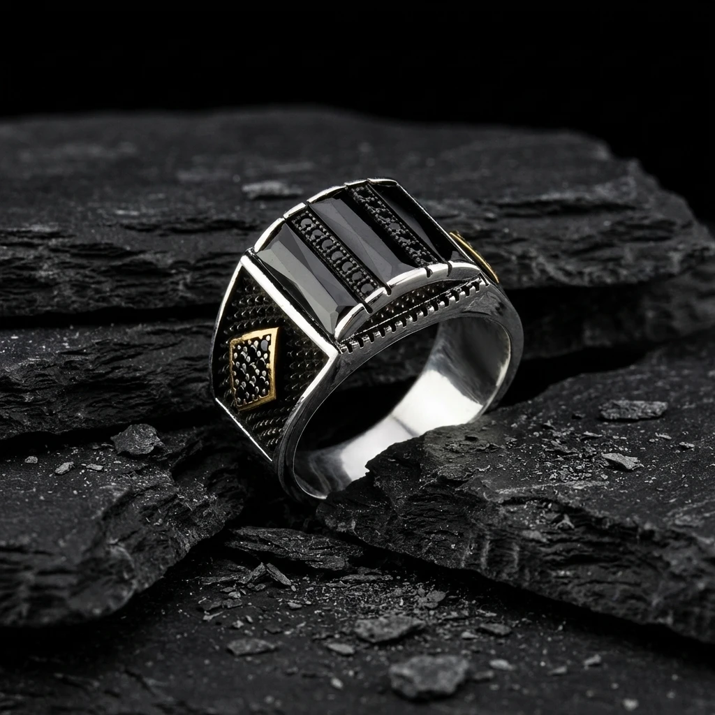 Üçlü Baget Taşlı Altın Detaylı Gümüş Yüzük