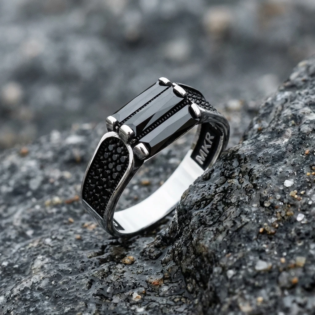 Çift Baget Taşlı Yanları Mikro Taşlı Gümüş Yüzük