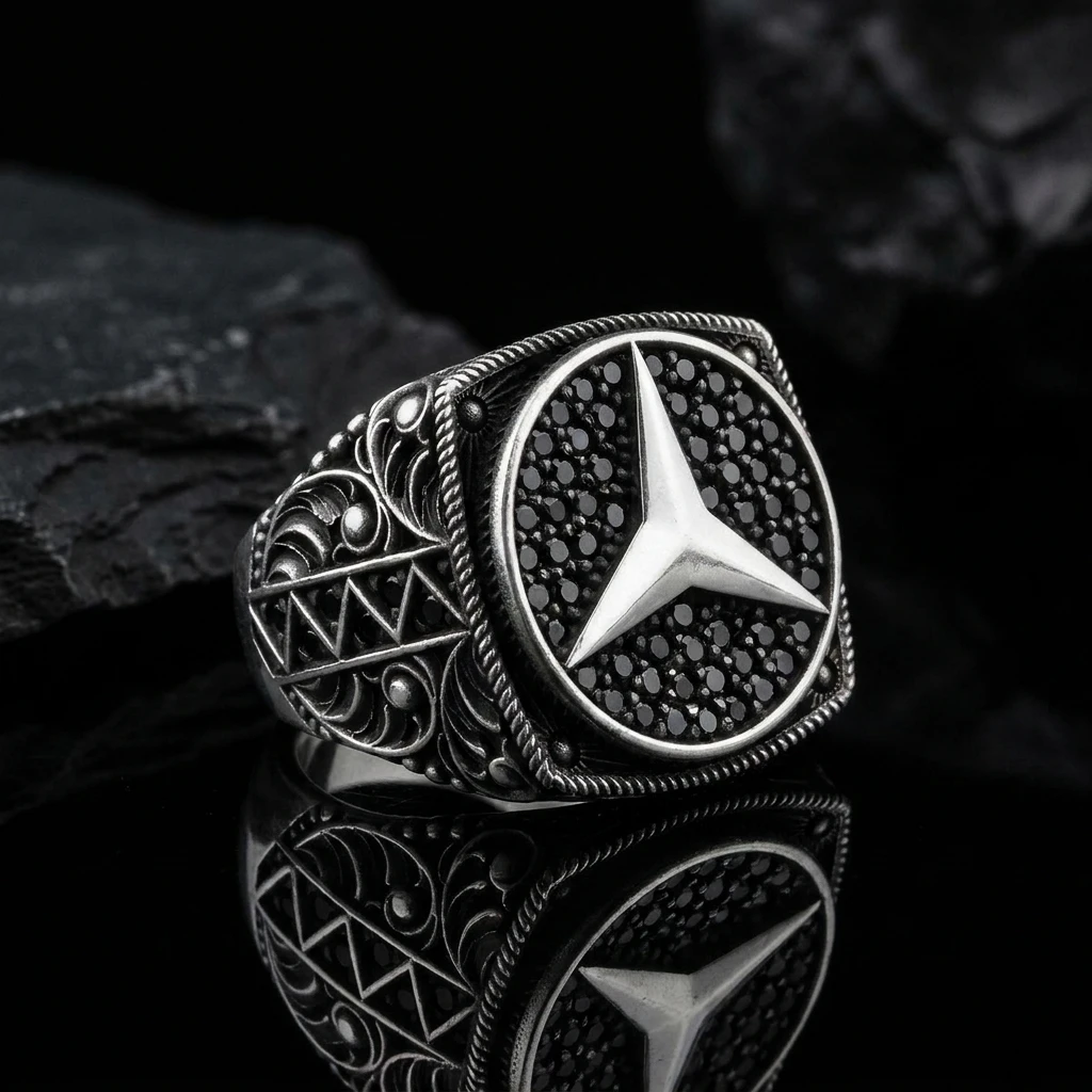 Mikro Taşlı ve El İşlemesi Detaylı Mercedes Erkek Yüzüğü ürün görseli
