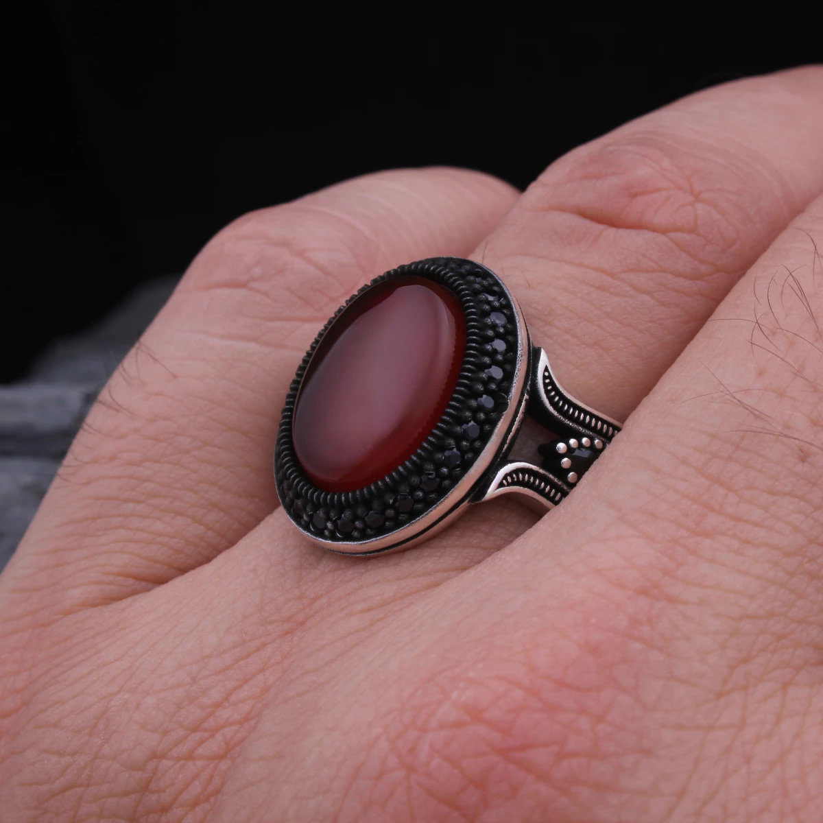 Lal-i Hemdem: "Can dostu kırmızı"