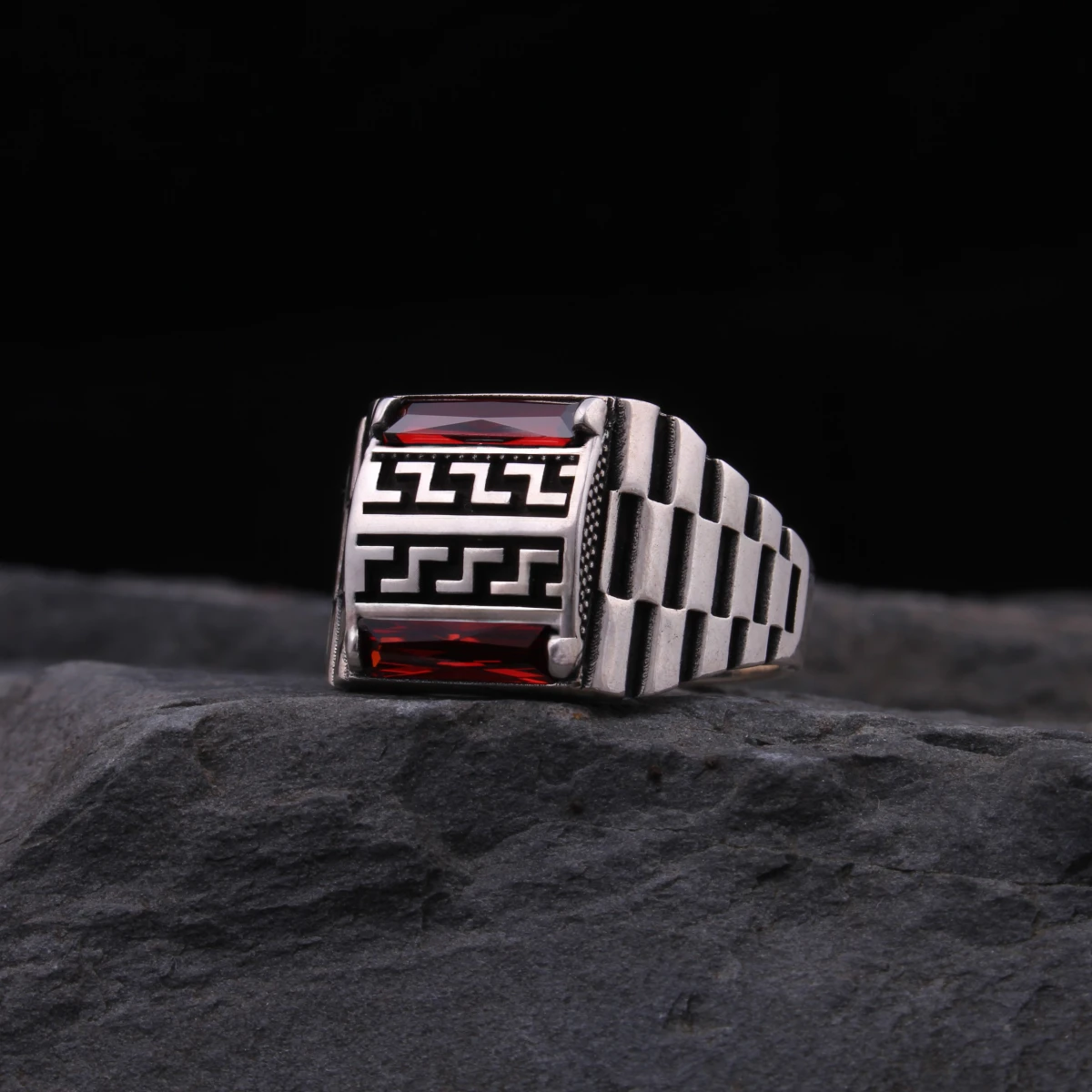 Baget Taş Kordon Tasarımlı Gümüş Yüzük