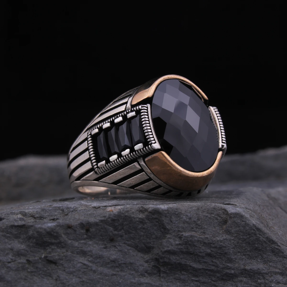 Bir devrin ihtişamını günümüze taşıyan tasarım.