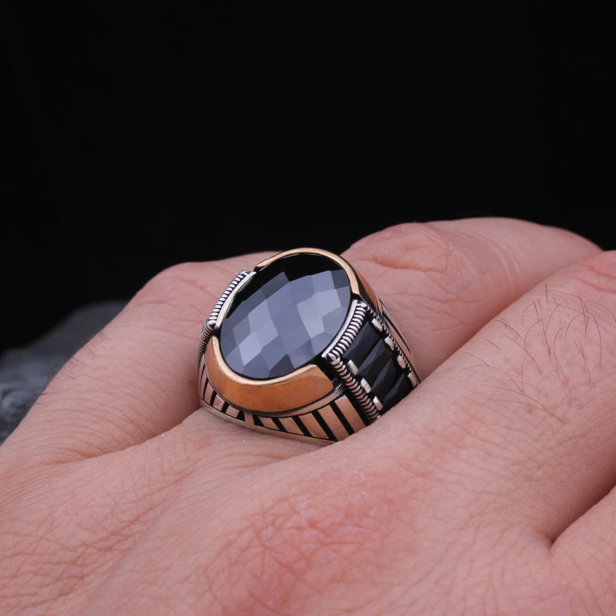 Bir devrin ihtişamını günümüze taşıyan tasarım.