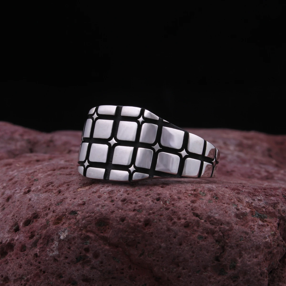 Çizgisel Tasarım Gümüş Erkek Yüzüğü