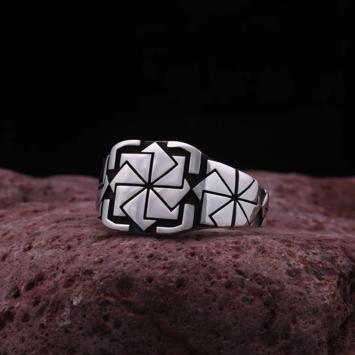 Özel Tasarım Gümüş Erkek Yüzüğü