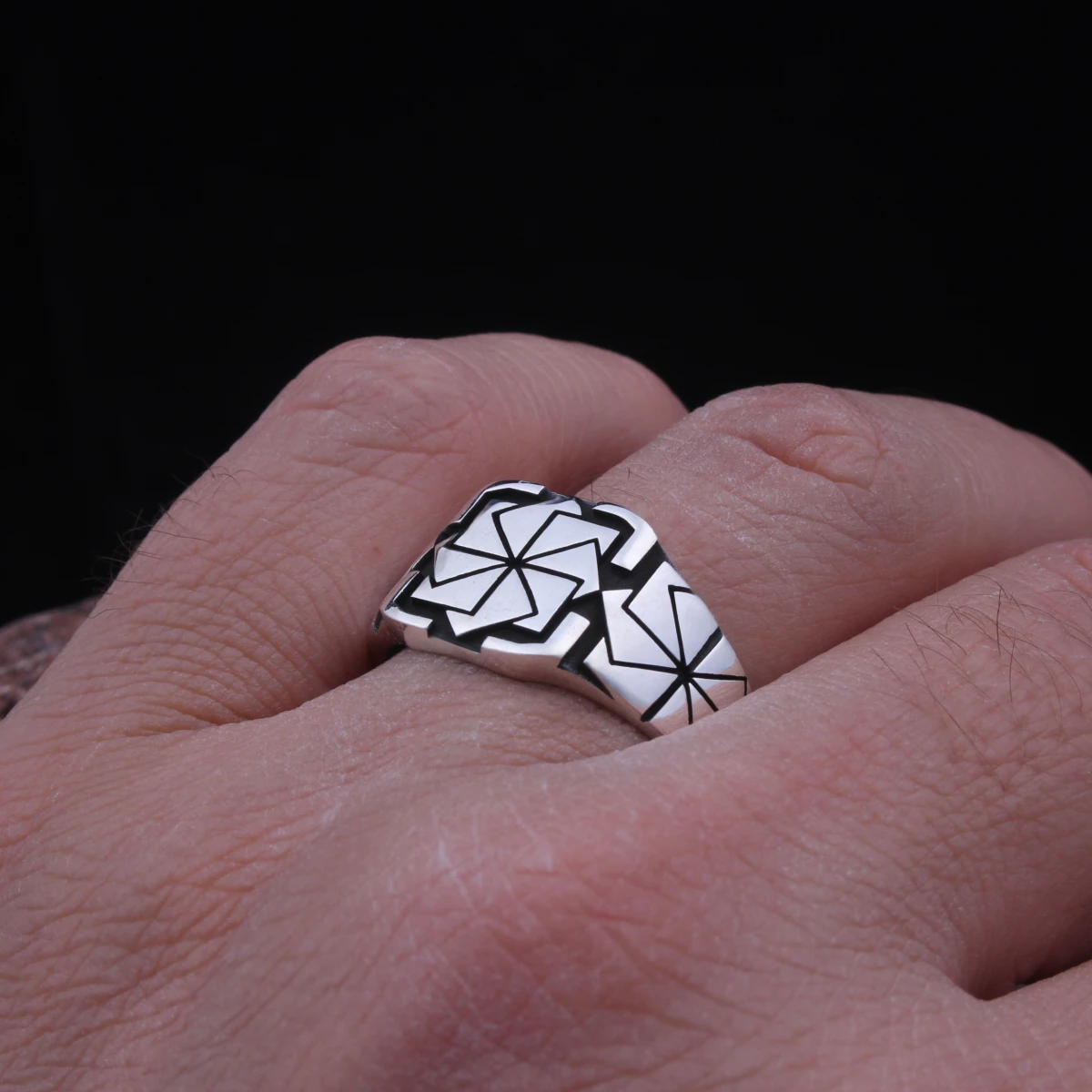 Özel Tasarım Gümüş Erkek Yüzüğü