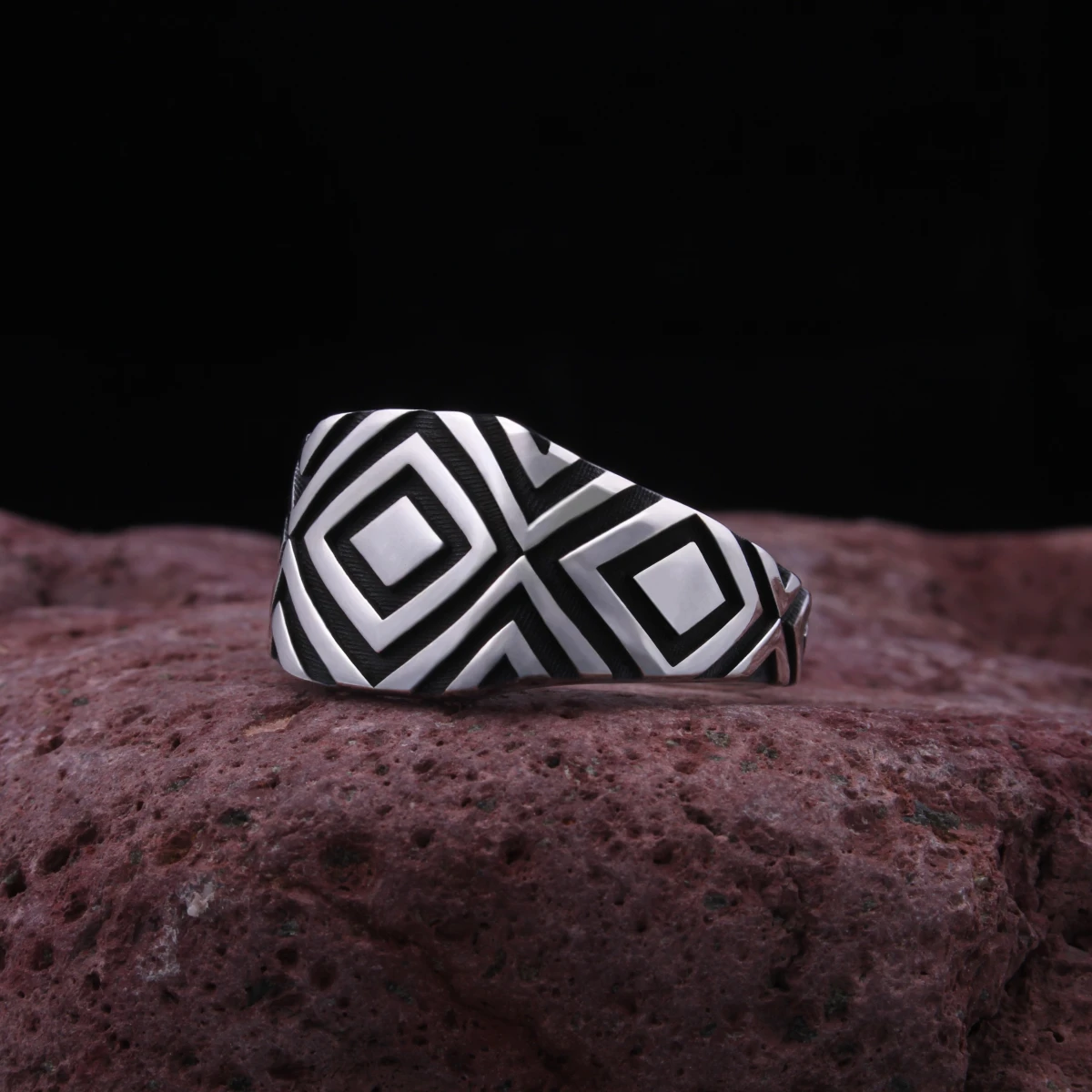 Çizgisel Tasarım Gümüş Erkek Yüzüğü