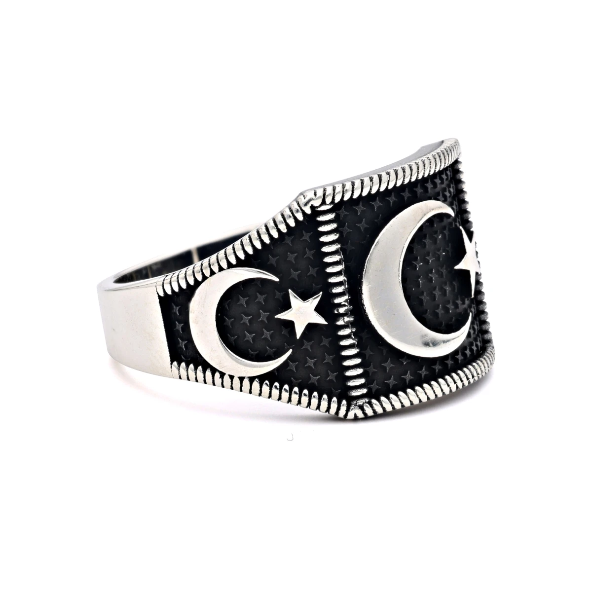 Mat Siyah Zeminli ve Ay Yıldızlı Erkek Yüzüğü