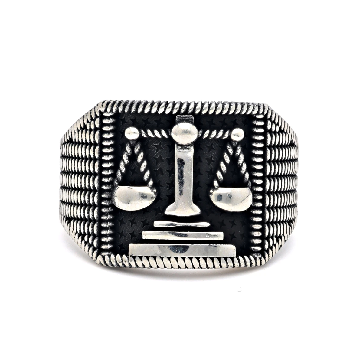 Adalet Terazisi Motifli ve Mat Siyah Zeminli Erkek Yüzüğü