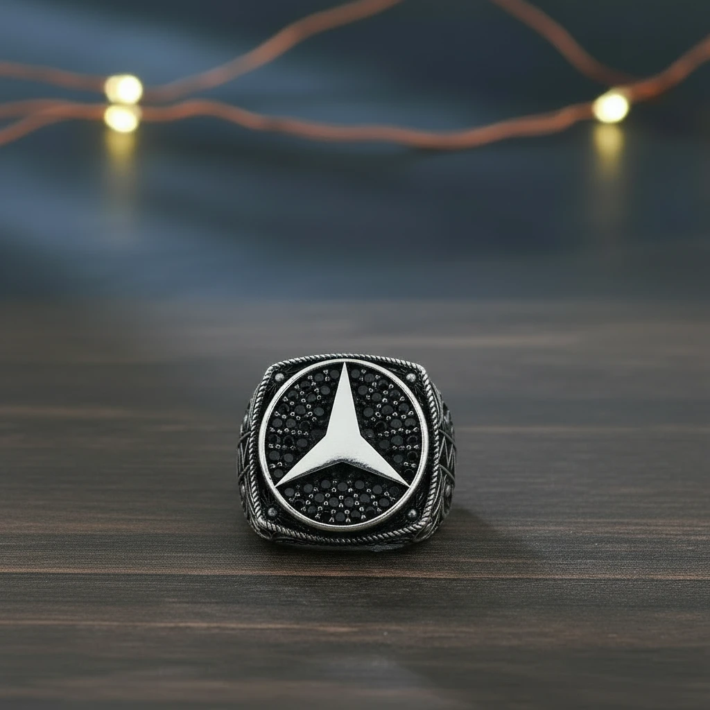 Mikro Taşlı ve El İşlemesi Detaylı Mercedes Erkek Yüzüğü