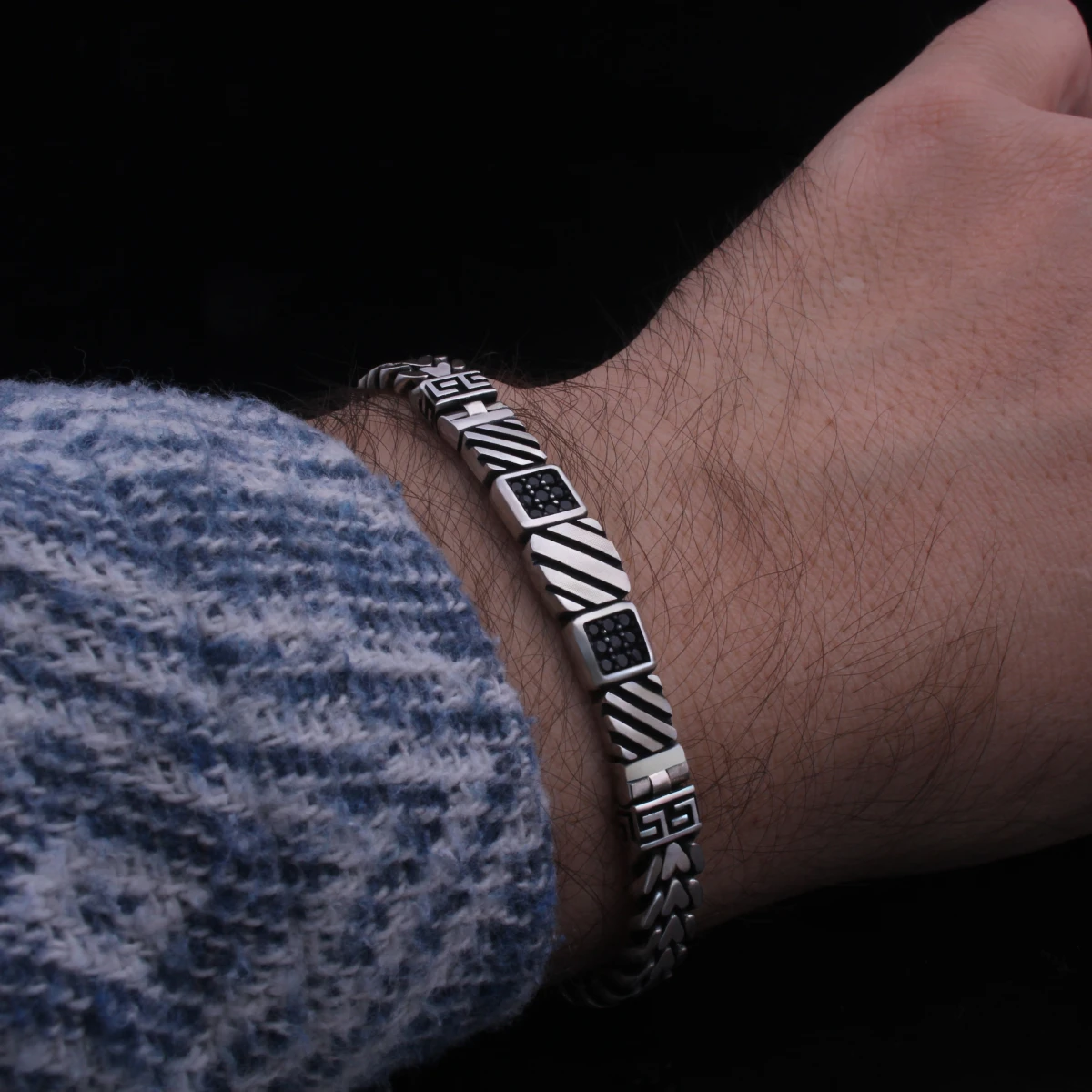 Geometrik Çizgi Desenli Model Bileklik