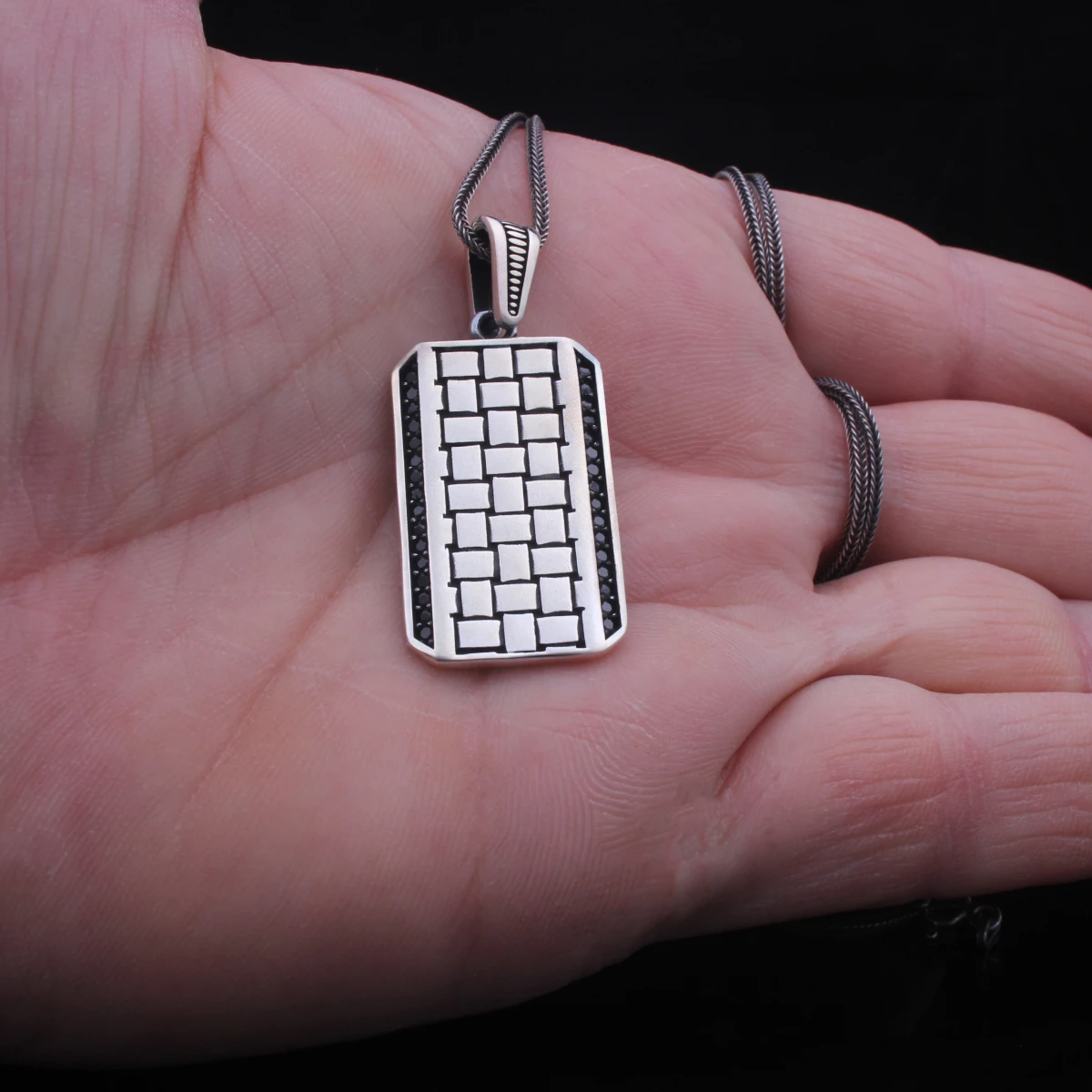 Hasır Tasarımlı Gümüş Erkek Kolye Ucu