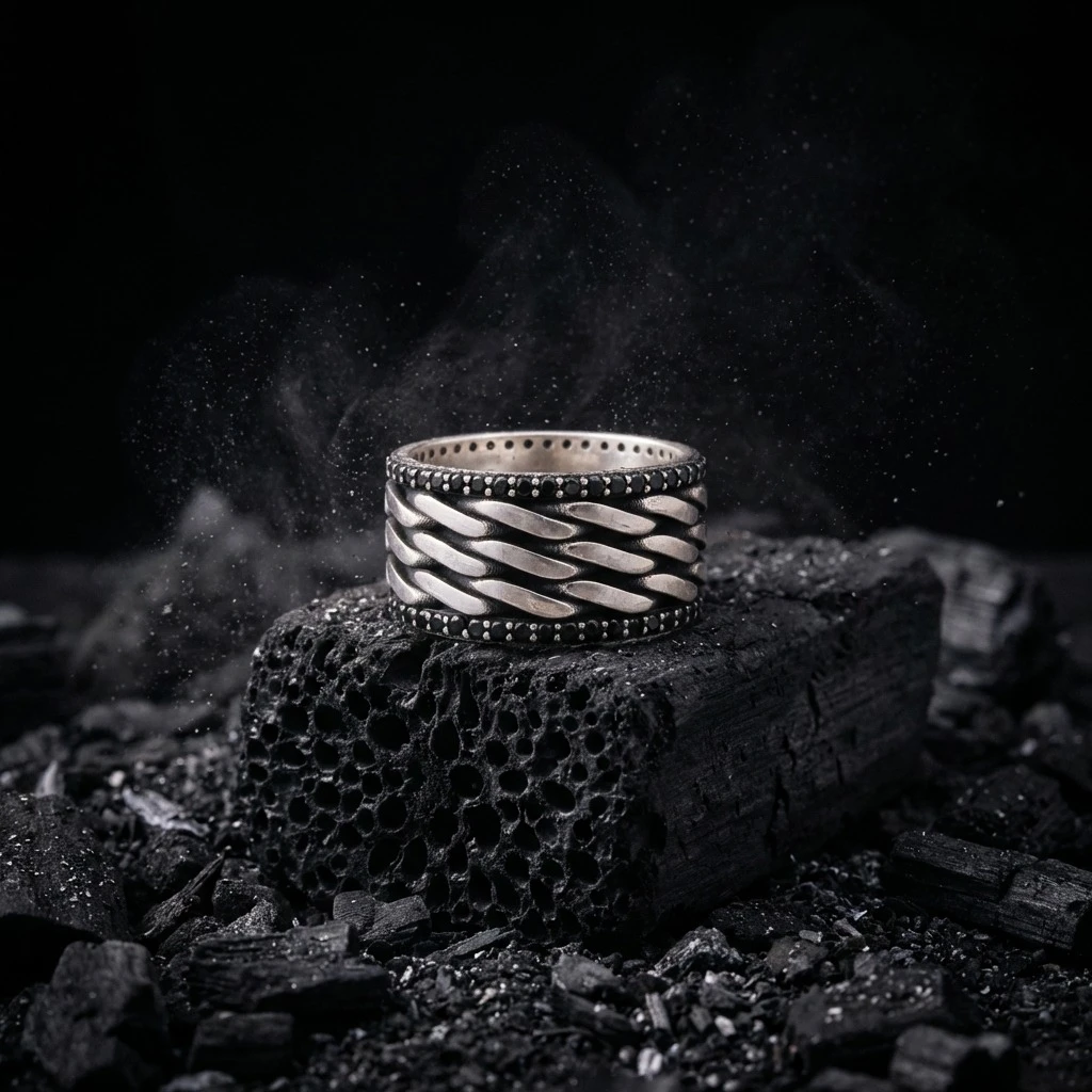 Yatay Hasır Örgü Desenli Siyah Taşlı Erkek Alyans