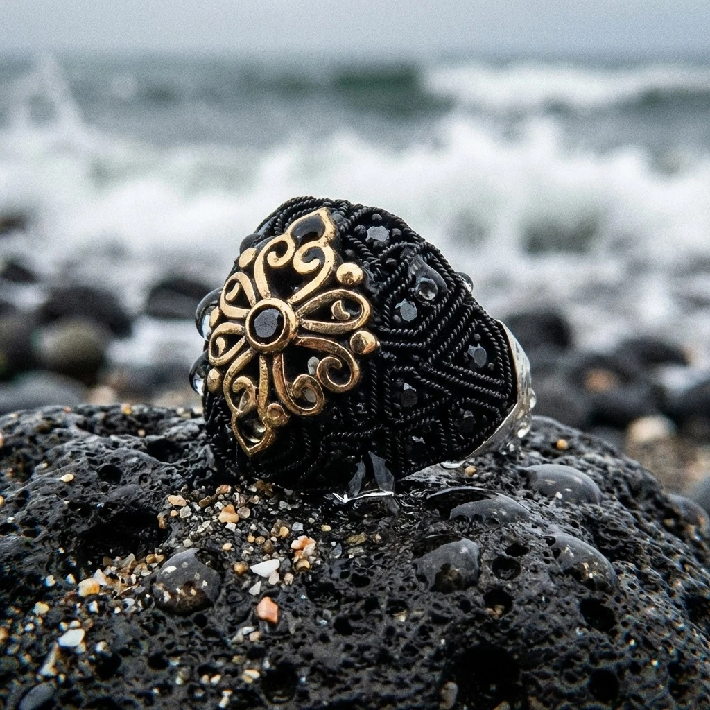 Otantik Selçuklu Motifi ve Siyah Zirkon Taşlı