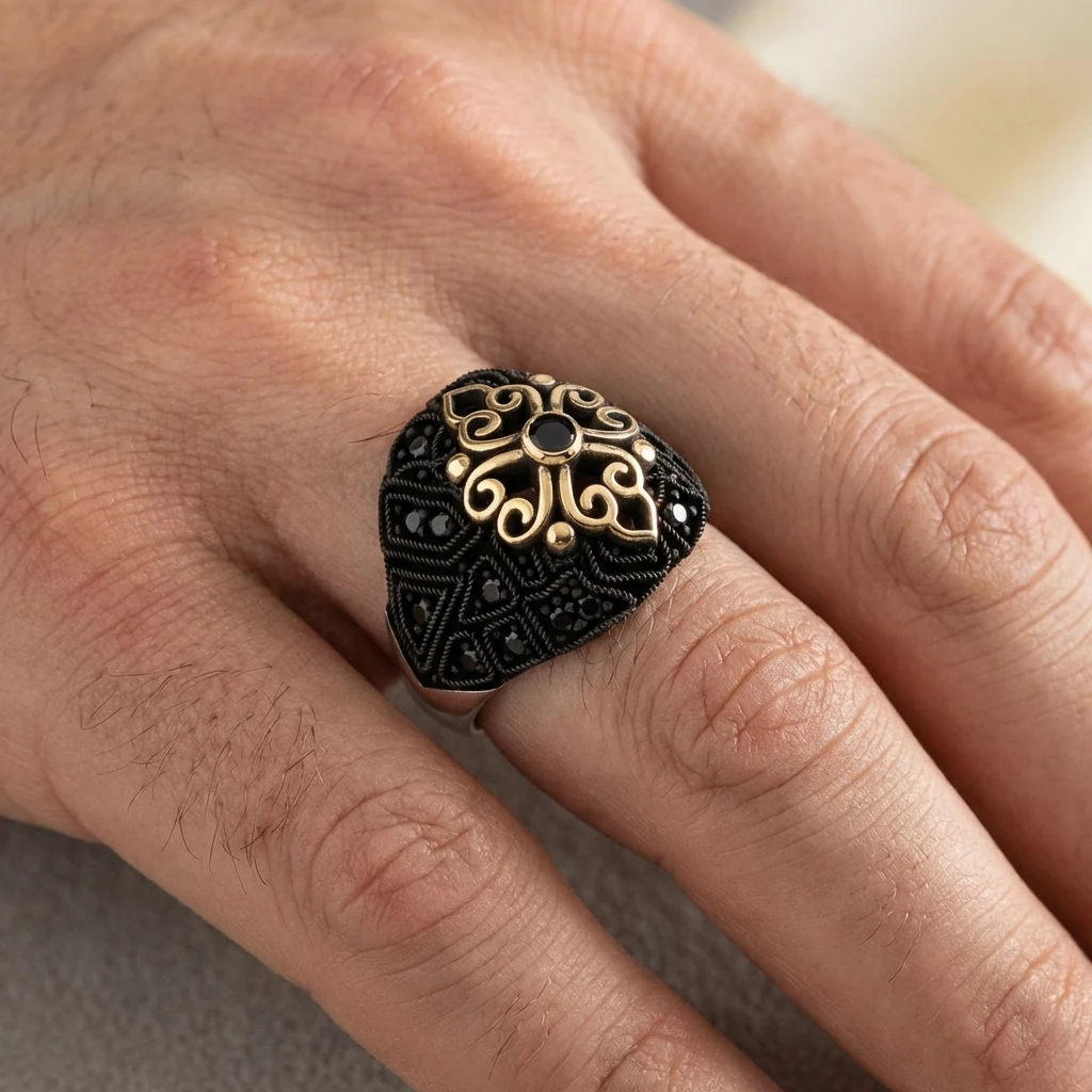 Otantik Selçuklu Motifi ve Siyah Zirkon Taşlı