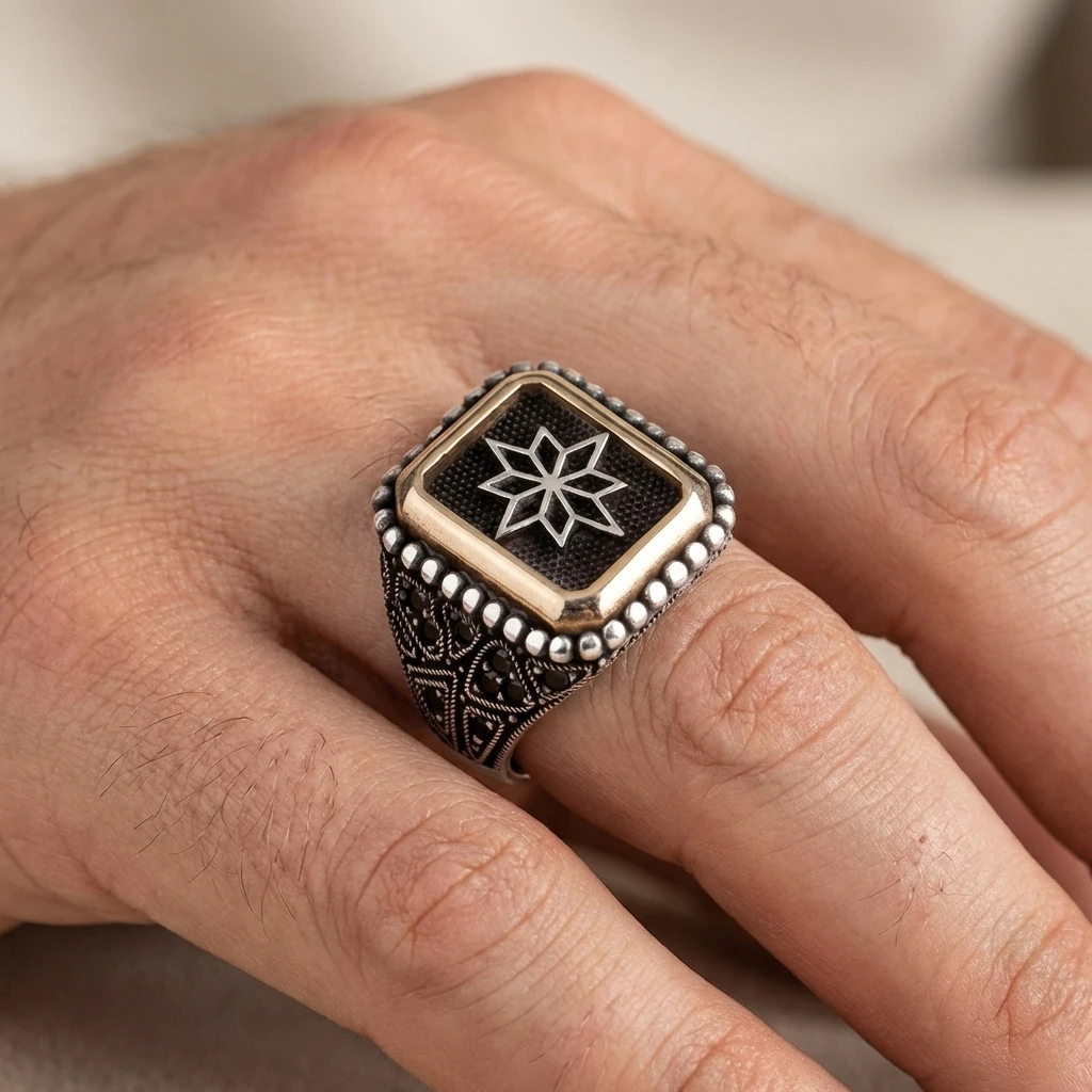 Heybetli Kare Tasarım Siyah Taşlı Selçuklu Yıldızı Erkek Yüzük