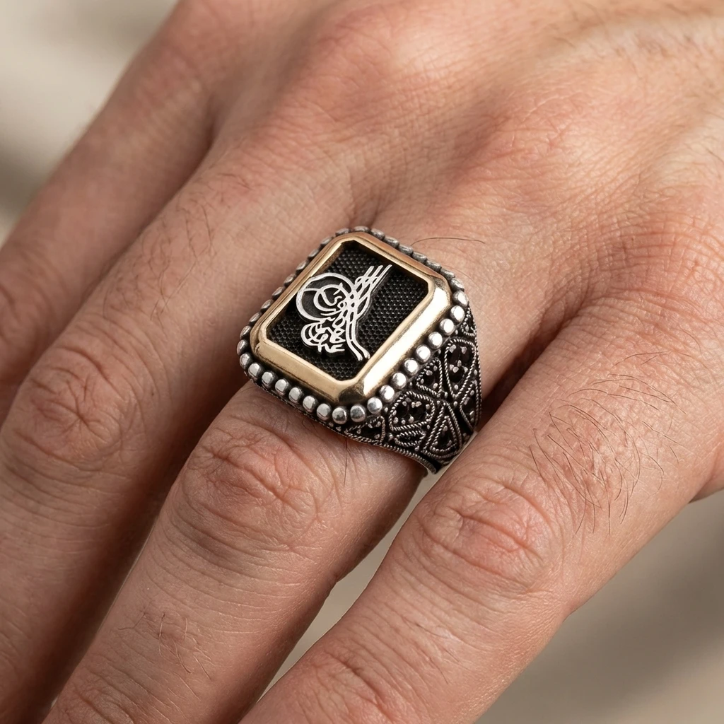 Heybetli Kare Tasarım Siyah Taşlı Osmanlı Tuğra Erkek Yüzük