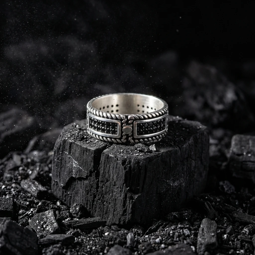 Burgu Kenarlı Siyah Taşlı Erkek Alyans