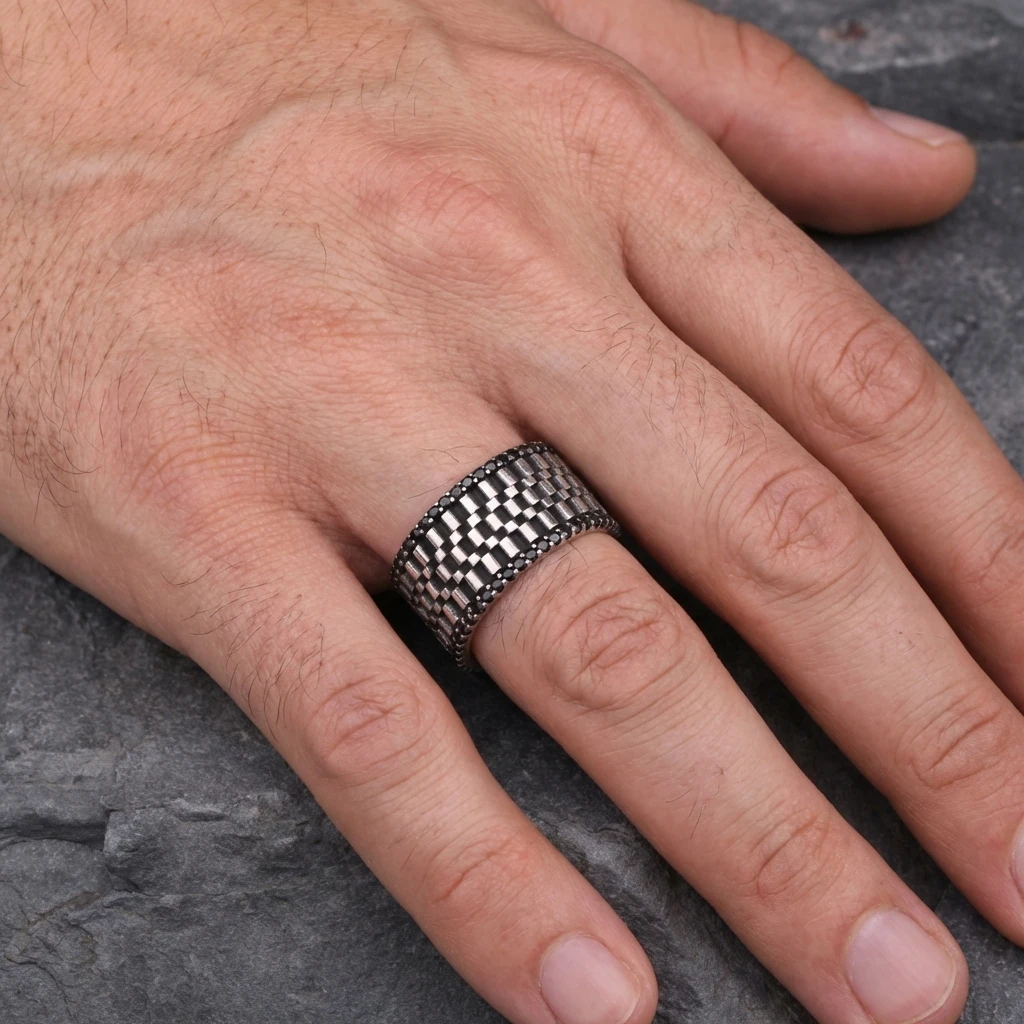 Geometrik Blok Desenli Siyah Taşlı Erkek Alyans