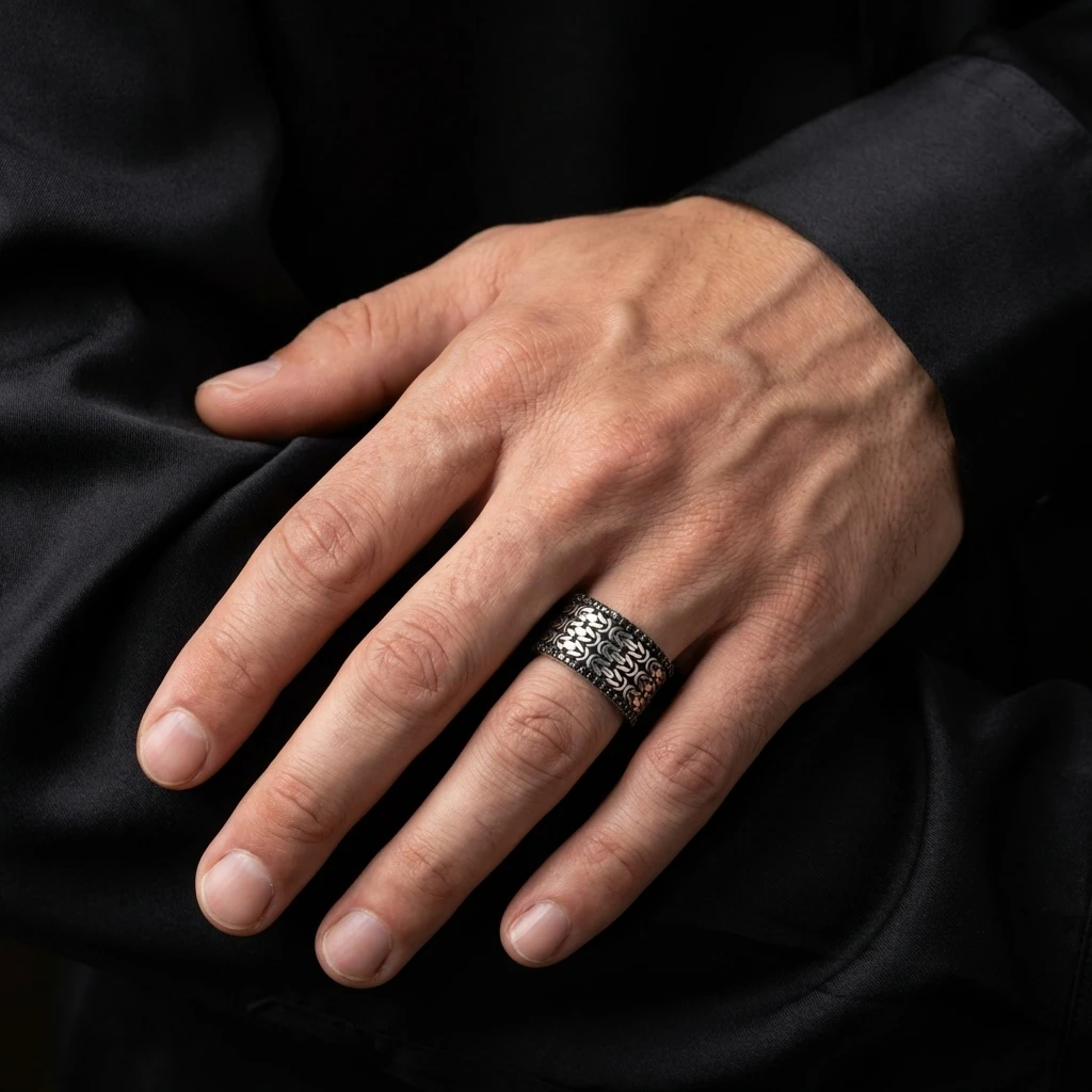 Kral Zinciri Model Siyah Taşlı Erkek Alyans