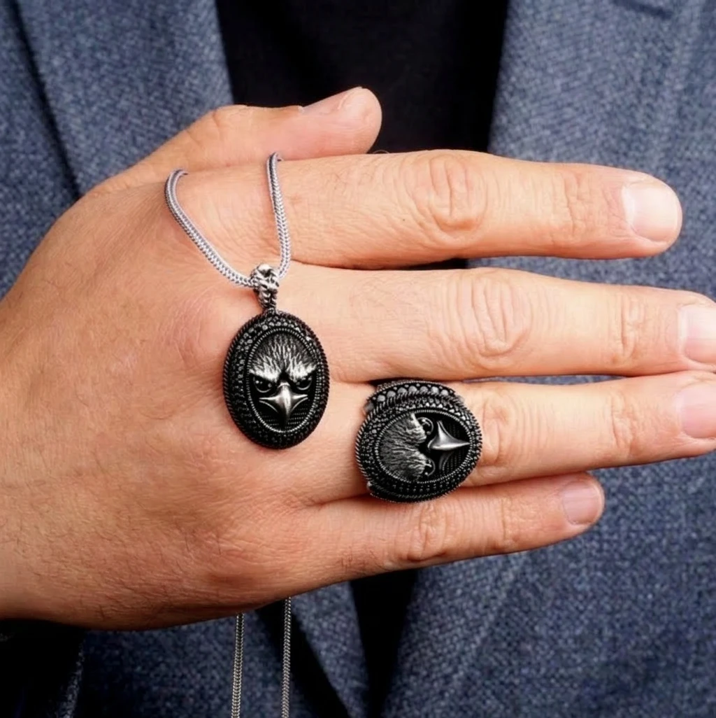 Kara Kartal Kolye ve Yüzük