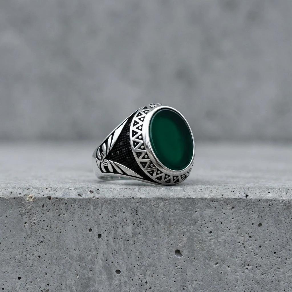 Yeşil Akik Taşlı Geometrik Desenli Siyah Zirkon Süslemeli Erkek Yüzük