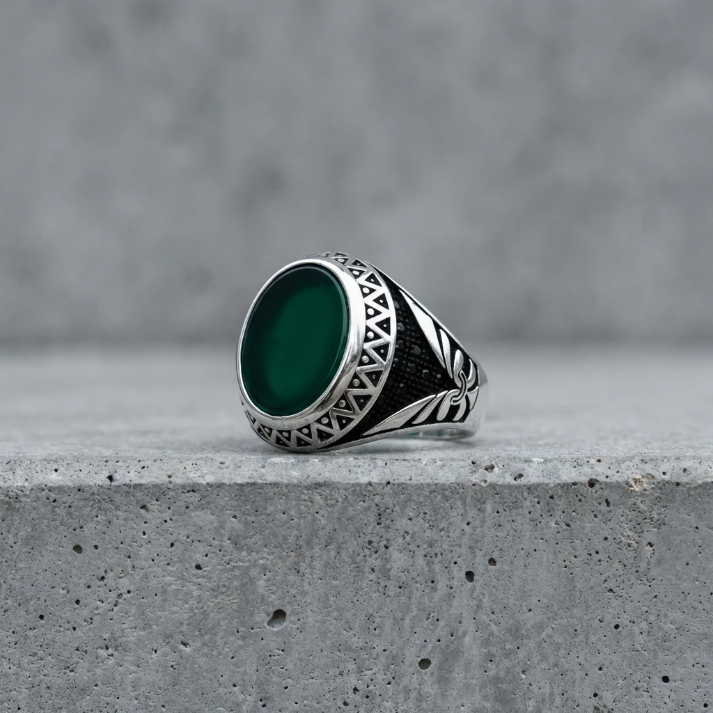 Yeşil Akik Taşlı Geometrik Desenli Siyah Zirkon Süslemeli Erkek Yüzük