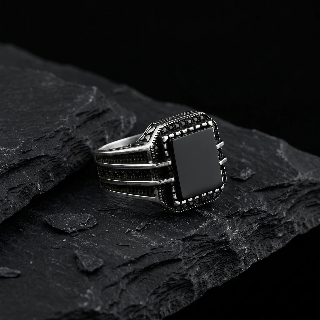 Üçlü Hat İşlemeli Kaplan Gözü Taşlı Erkek Yüzük