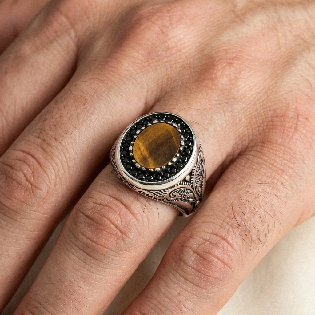 Floral İşlemeli ve Çift Sıra Taşlı Kaplan Gözü Erkek Yüzük