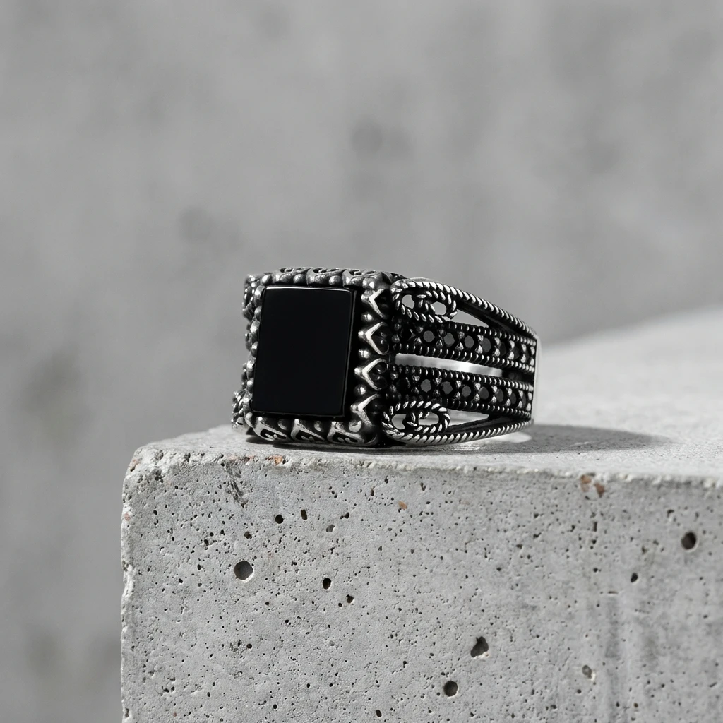 Siyah Oniks Taşlı Kare Model Örgü Desenli Erkek Yüzük