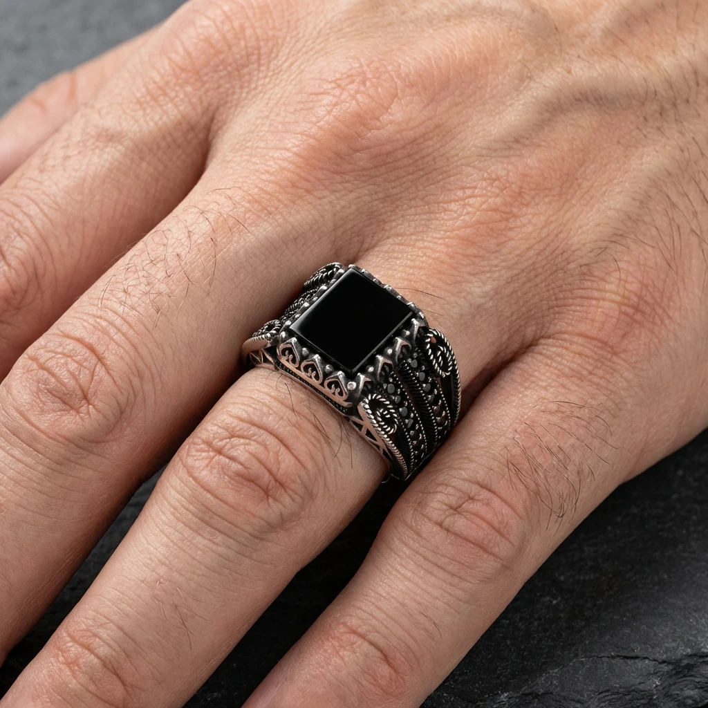Siyah Oniks Taşlı Kare Model Örgü Desenli Erkek Yüzük
