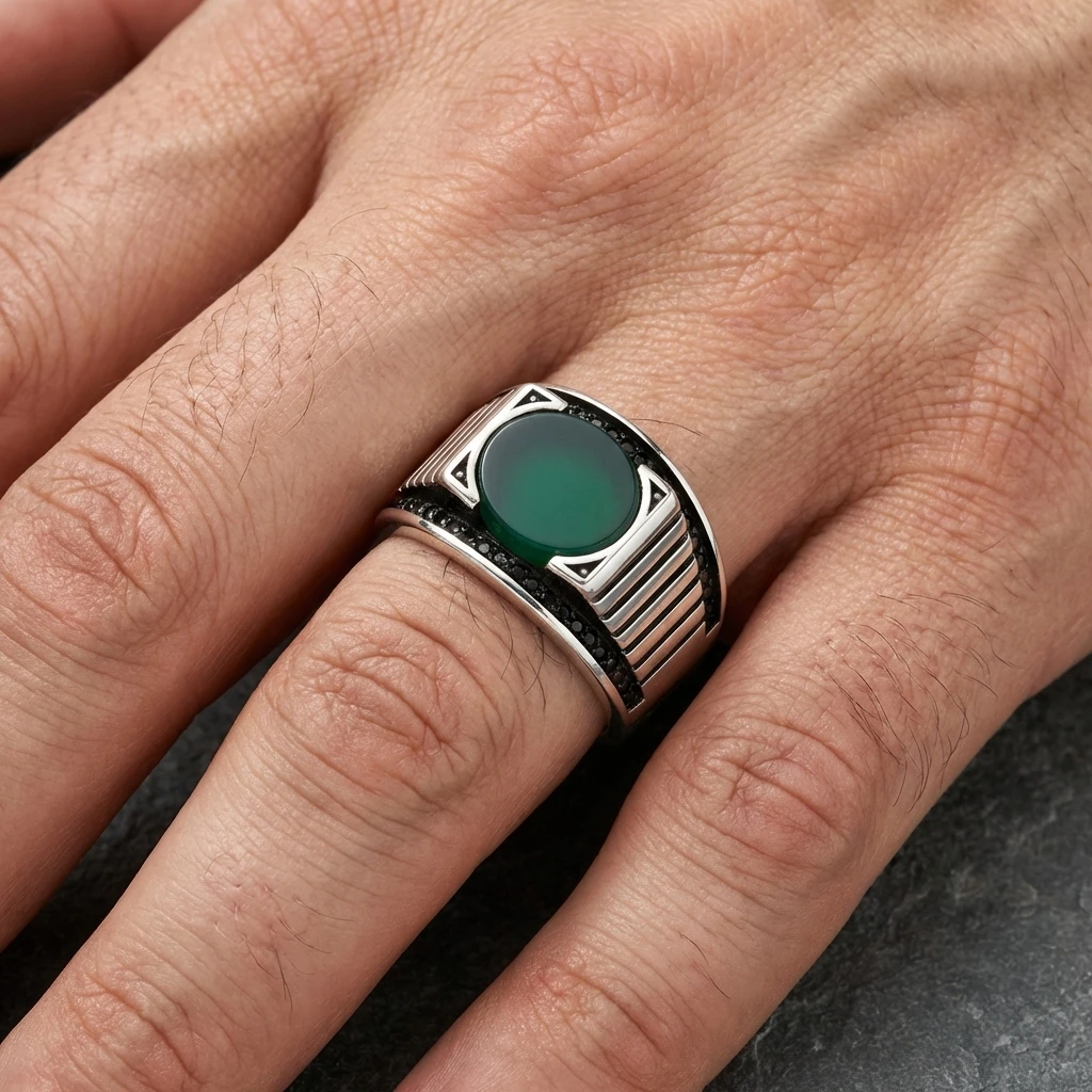 Yeşil Taşlı Modern Çizgisel Tasarım Karizmatik Erkek Yüzük