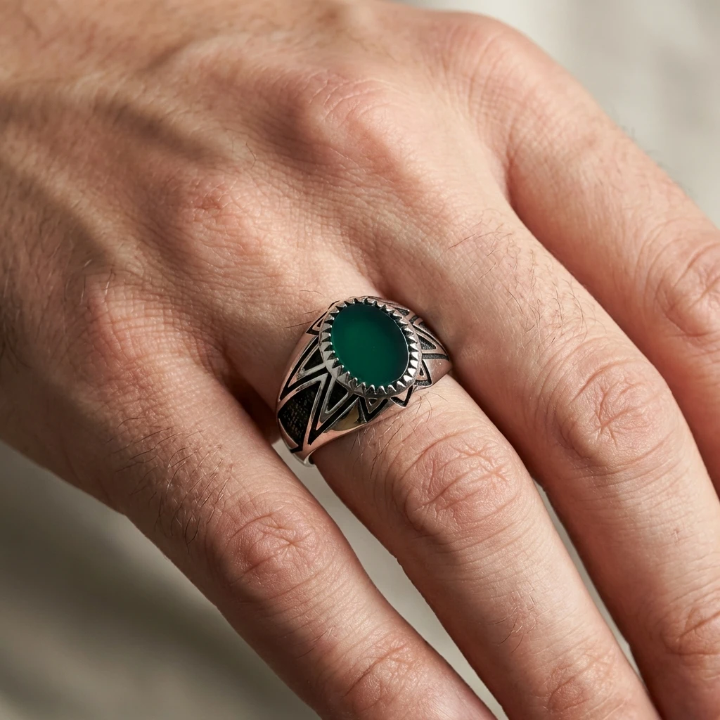 Keskin Geometrik Hatlı Yeşil Akik Erkek Yüzük